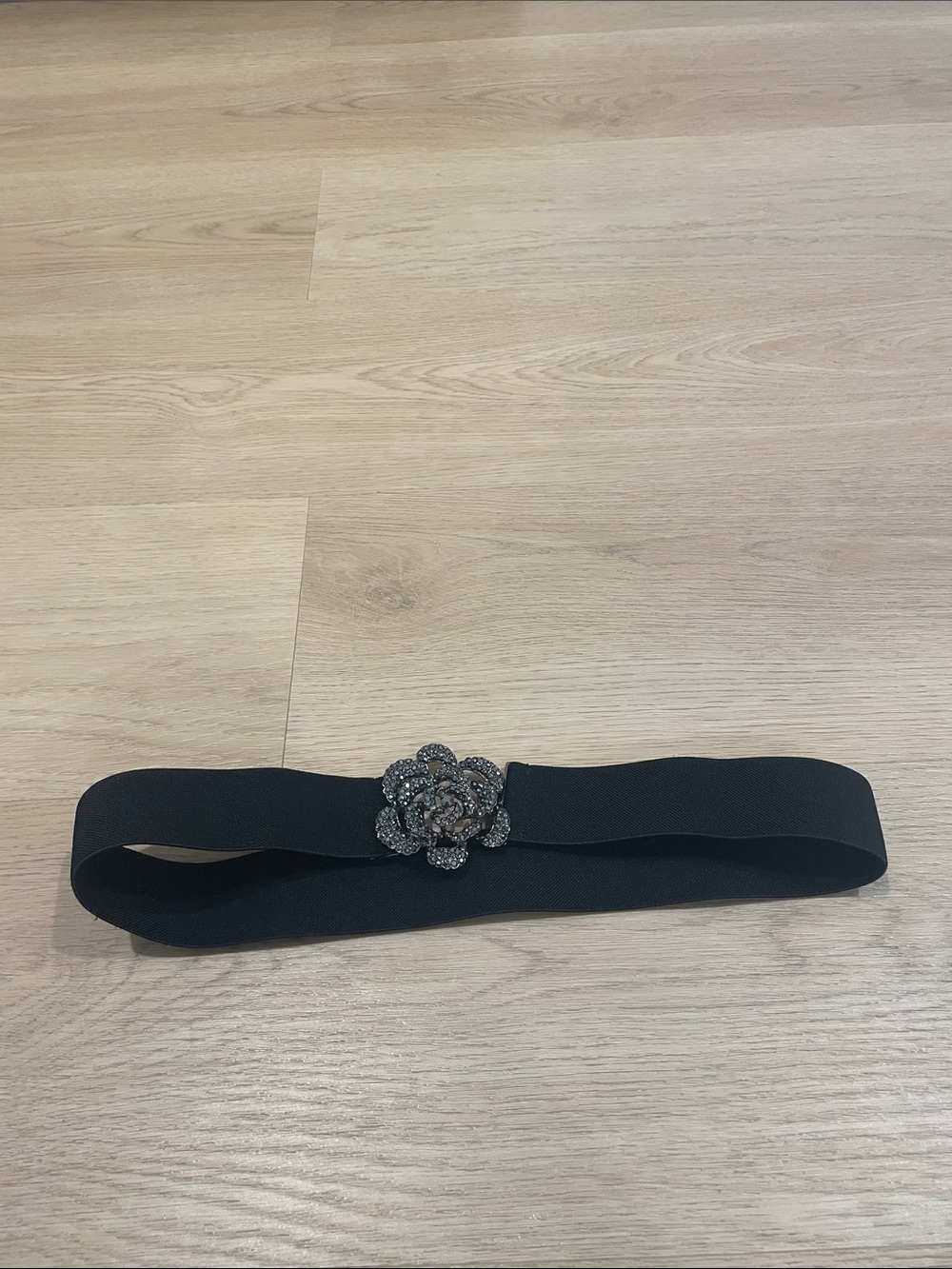 BCBGMaxAzria Black Stretch Waist Belt with Sparkling Flower Buckle - Picture 3 of 5